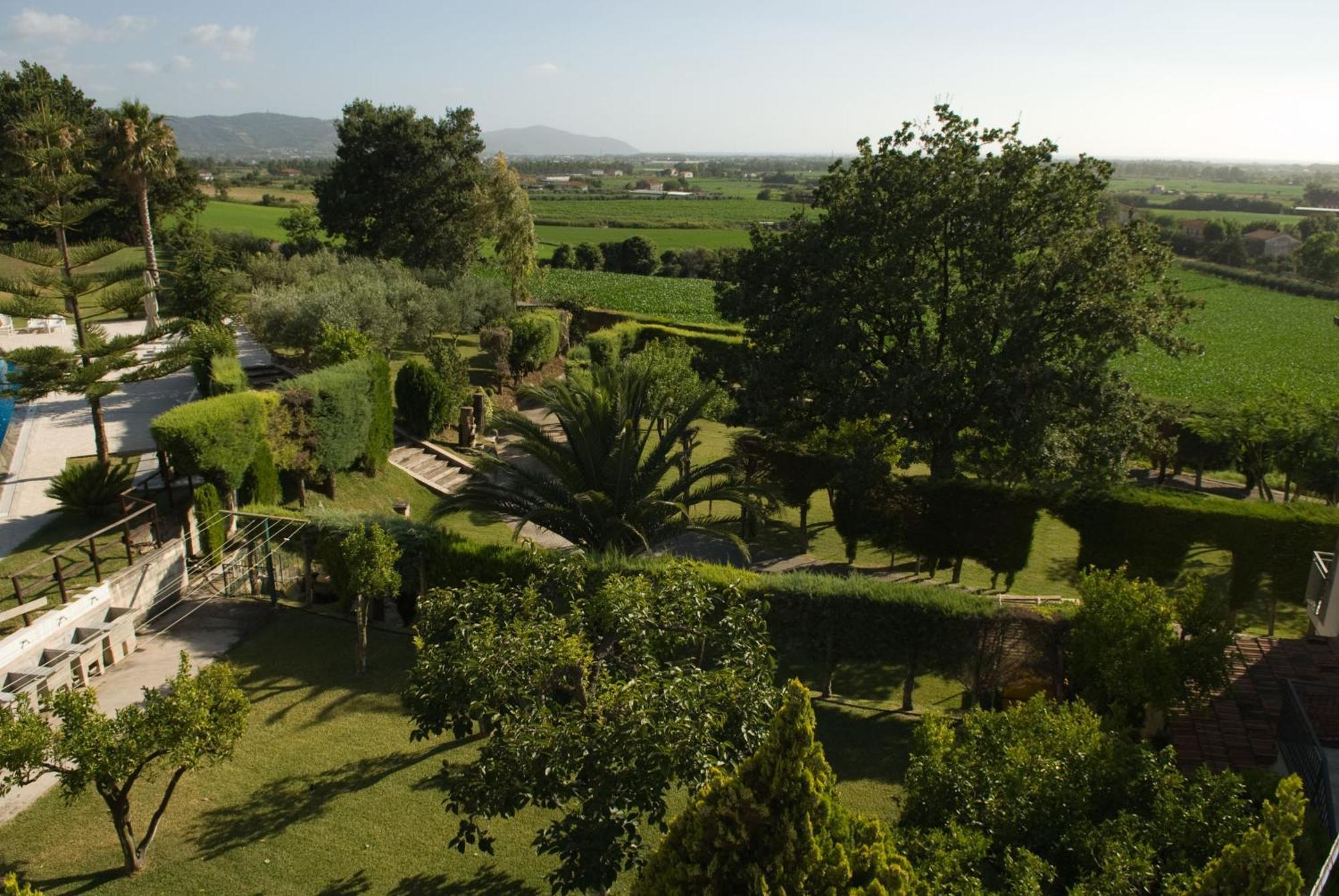 Residenza Giancesare Family Apartments Paestum Exterior photo
